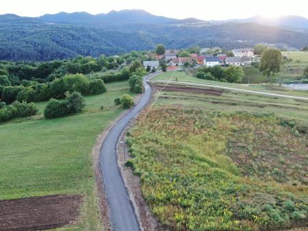 SANACIJA CESTIŠČA V VASI VRH NAD ŽELIMLJAMI  1